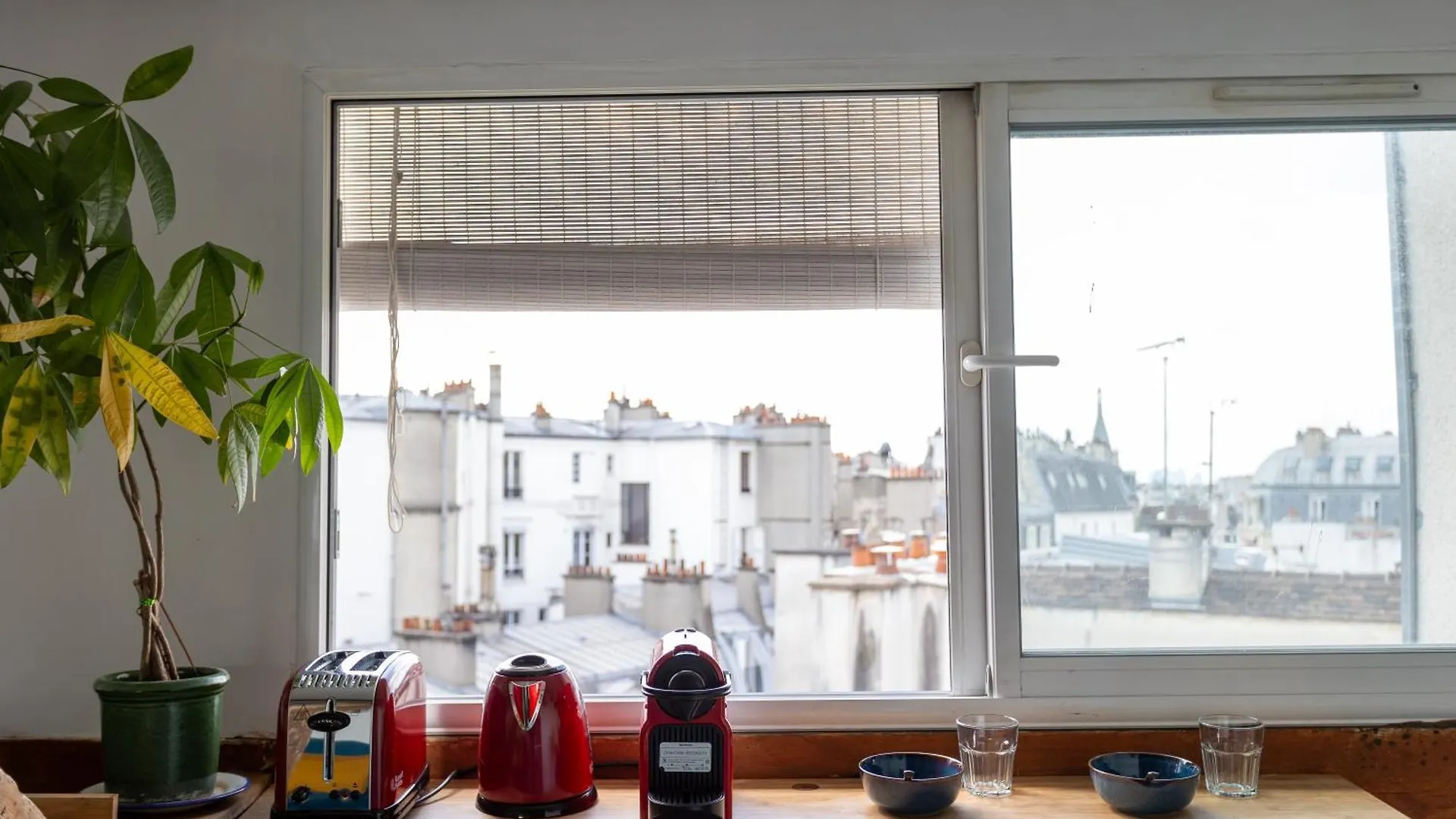 Moderne Artistique Sur Les Toits De Vue Sur Notre-dame Et La Seine *